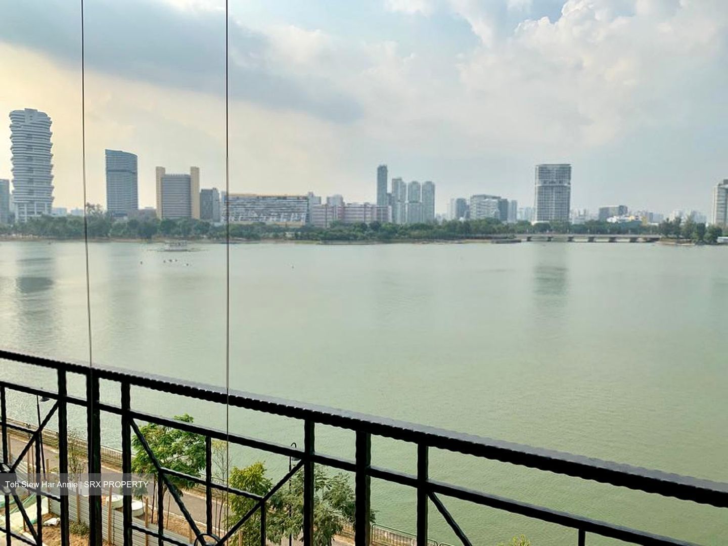 Pebble Bay (D15), Condominium #569795711
